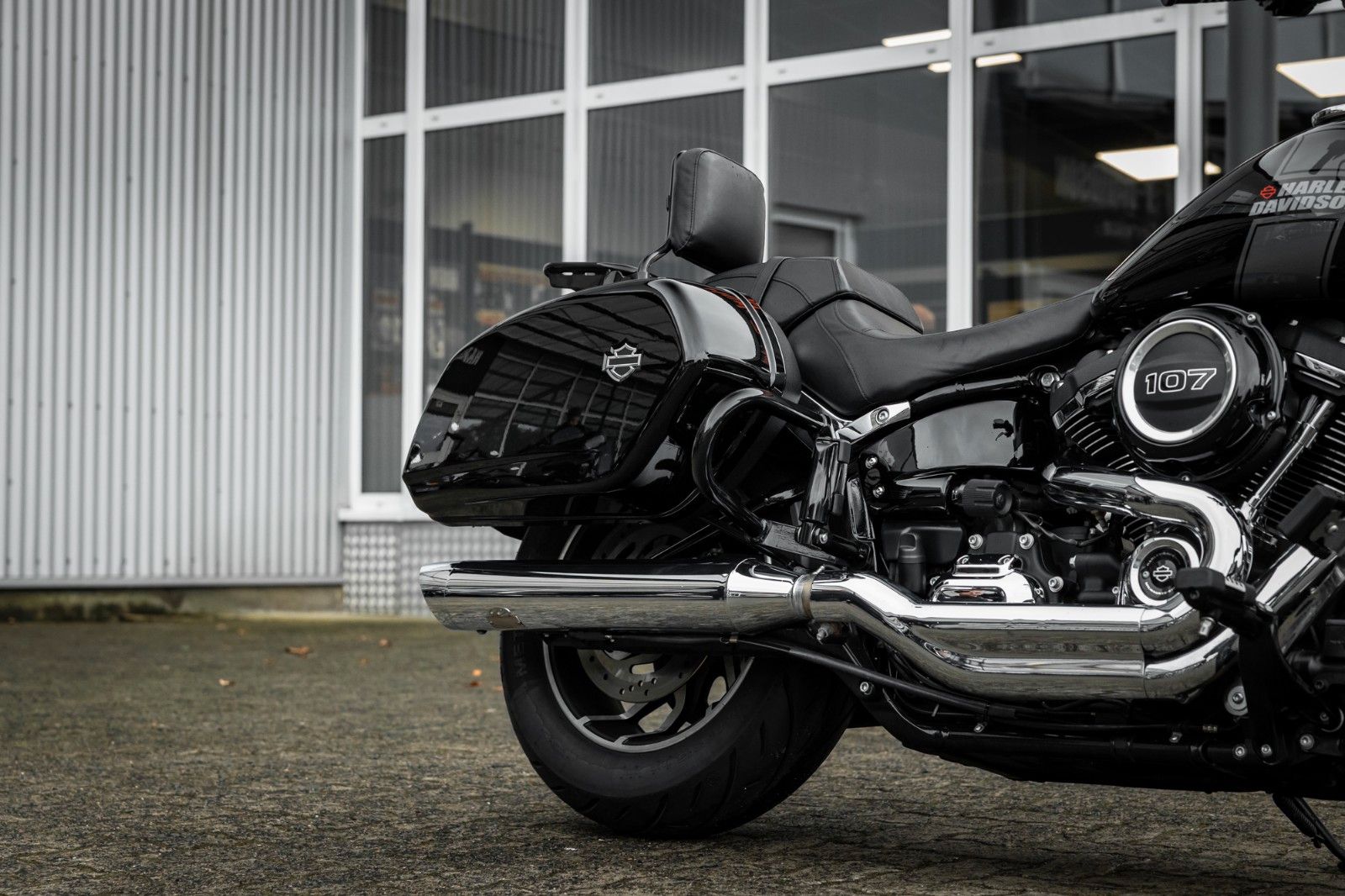 Fahrzeugabbildung Harley-Davidson FLSB Sport Glide Softail - JEKILL & HYDE