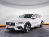 Volvo V60 Cross Country B4 AWD+AHK+PANO+STANDHZG - Volvo V60 Cross Country aus 2024