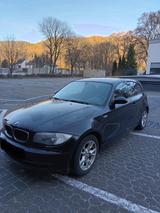 BMW 116d - Schwarz - Bj 2009 - Inspektion neu  - BMW 116 mit Diesel-Antrieb: 116i