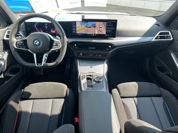 BMW 330e xDrive M Sportpaket Head-Up HiFi DAB LED