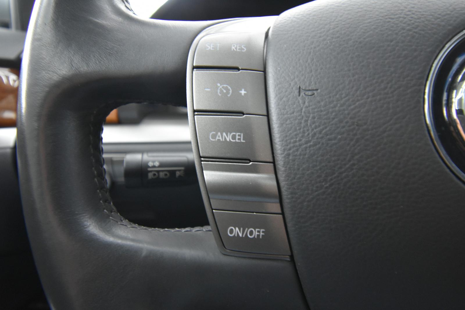 Volkswagen Phaeton V6 5.Sitzer 4Motion NAVI SHZ 4Zonenklima