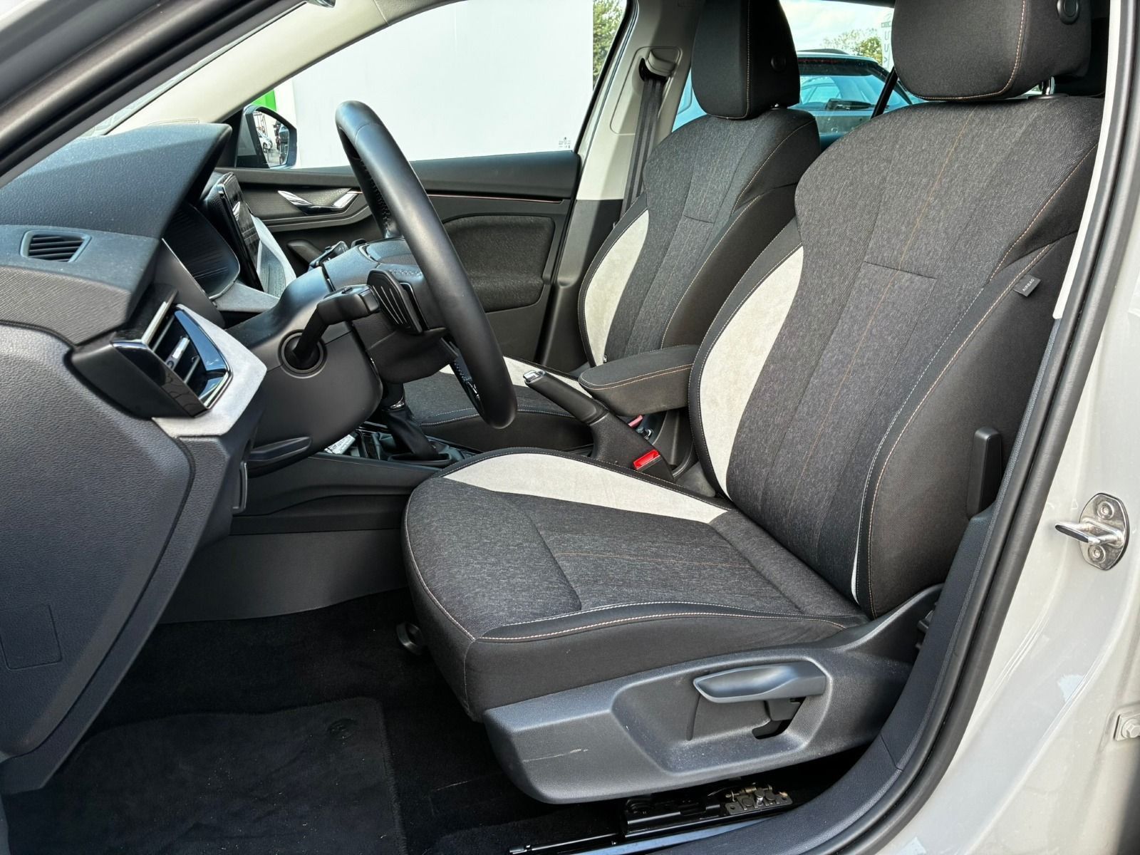 Fahrzeugabbildung SKODA Scala TSI DSG*RFK*NAVI*LED