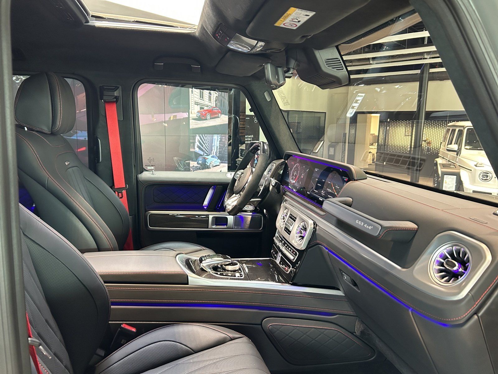 Fahrzeugabbildung Mercedes-Benz G 63 AMG 4x4 VOLL! Carbon NIGHT Superior TV Burm