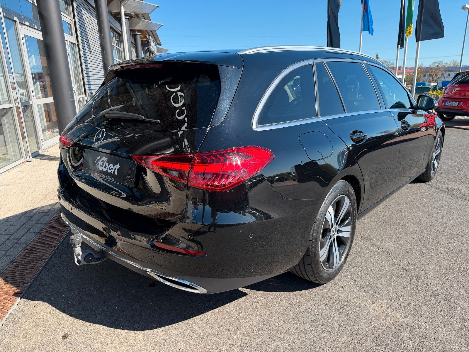 Fahrzeugabbildung Mercedes-Benz C 200d T Avantgarde+AHK+Distr+RKamera+LED+IHC