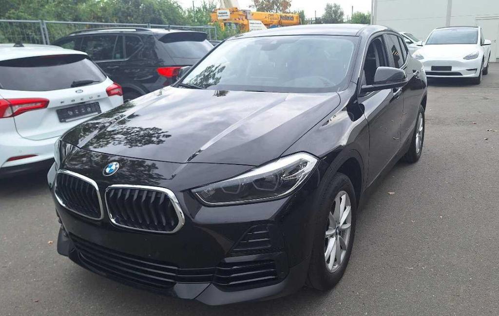 BMW X2 sDr 18i AT7  LEDNAVIACCHUDKEYGOSHZ8Fa 2023