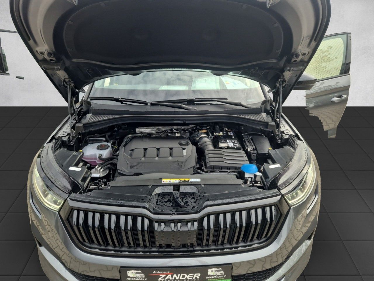 Fahrzeugabbildung SKODA Kodiaq Sportline 2.0 TDI 4x4 LED NAVI/ACC/MATRIX