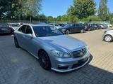 Mercedes-Benz S63 AMG Lim. SOFT°DISTRONIC°MEMORY°KEYLESS°NACHT - Mercedes-Benz S-Class aus 2011