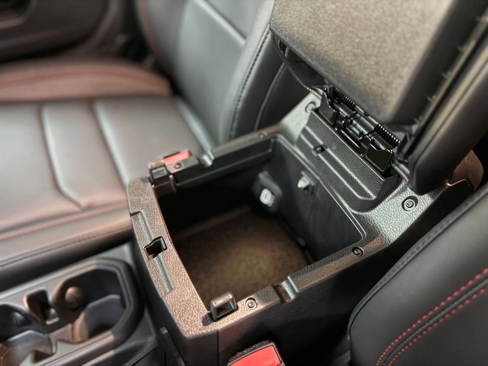 Fahrzeugabbildung Jeep RUBICON X 3.6L-V6-CAM-35"-AHK-HT