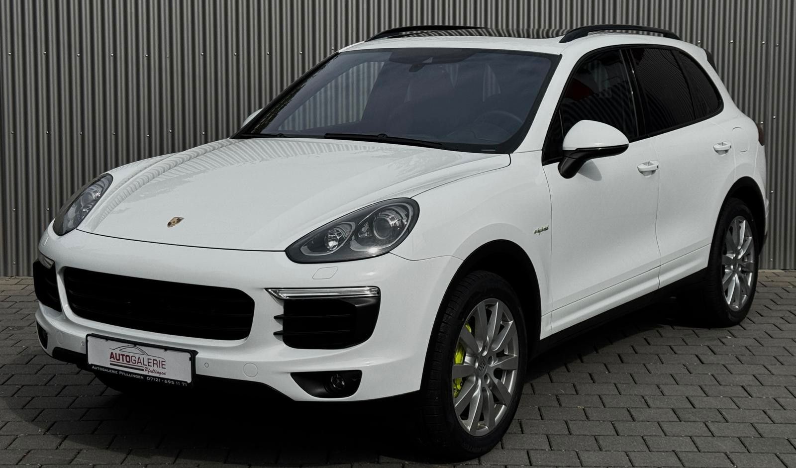 Porsche Cayenne S E-Hybrid ACC SHZ SBL 20 Zoll Panorama