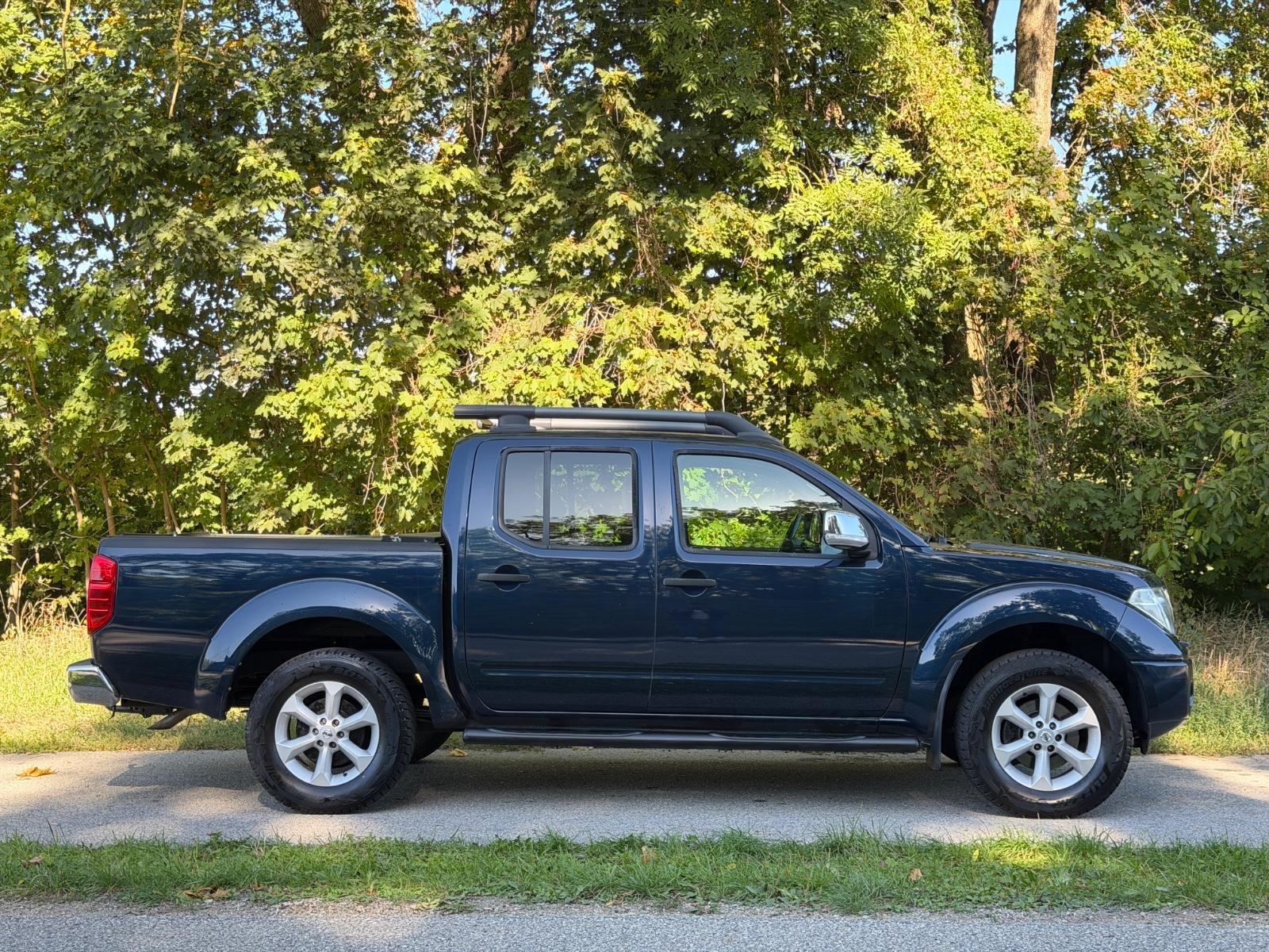 Nissan Navara D40 Double Cab 2.5 dCi 171 ch • BVA • 4x4 • Toit Ouvrant • Sièges chauffants