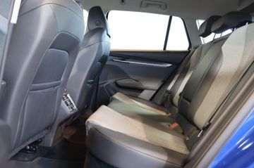 Skoda Enyaq 60 Loft WÄRMEP.+CARPLAY+ACC+SIDE+360°+KEY