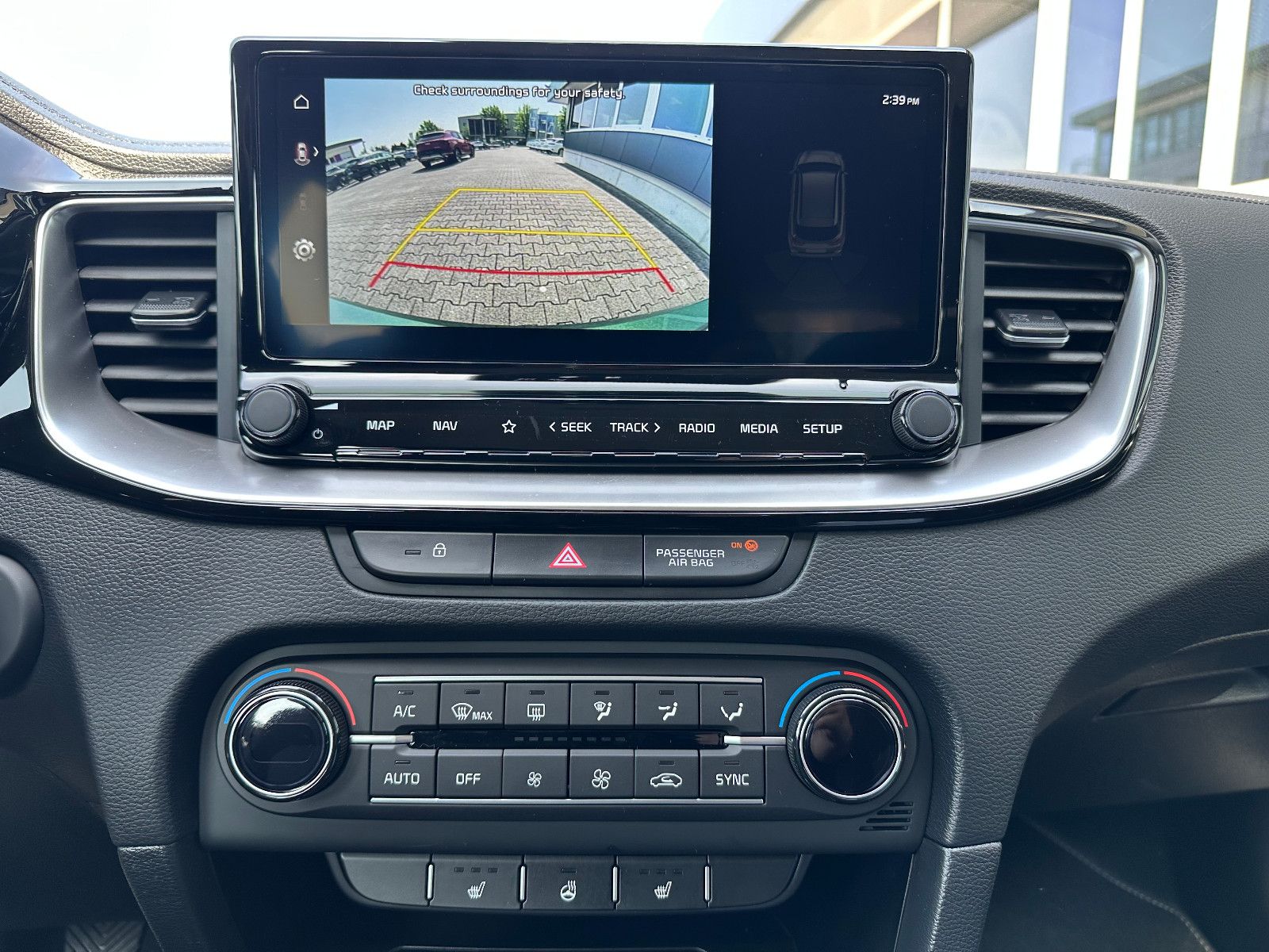 Fahrzeugabbildung Kia cee'd / Ceed  1.5 T-GDI MT VISION NAVI KOMF+