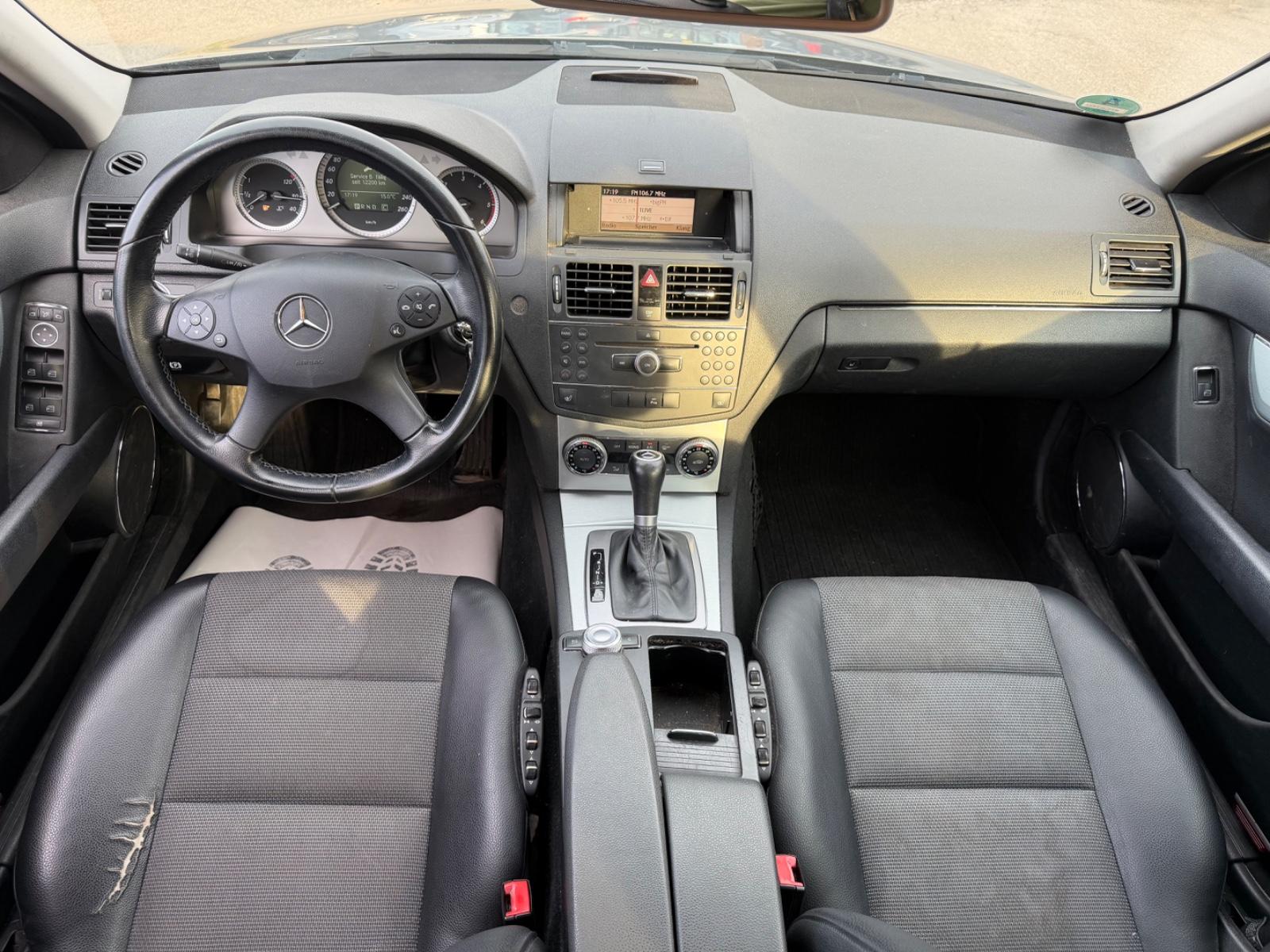 Mercedes-Benz C200 2009 — photo 8