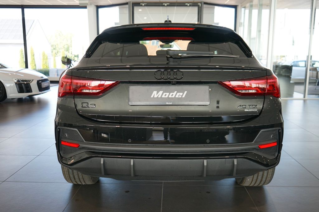AUDI Q3 Sportback 40 TDI | 2x S line | Pano | SONOS AUDI Q3 Sportback 40 TDI | 2x S line | Pano | SONOS