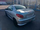 Peugeot 206 CC 1.6 16V NEU:TÜV. Insp.Reifen ,Bremsen,Bat - Peugeot 206 mit Benzin-Antrieb: Cabrio, Klimaautomatik