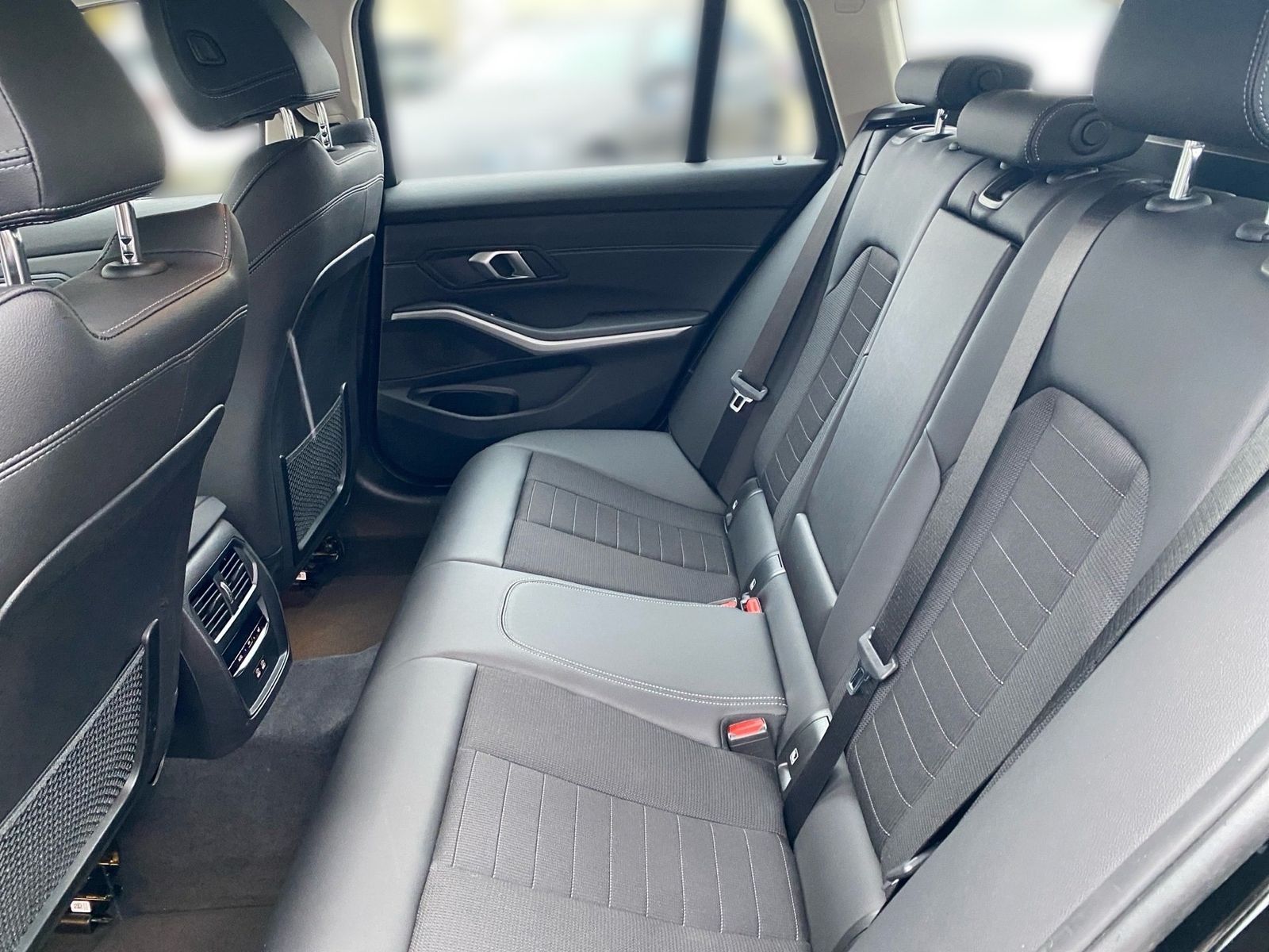 BMW 330e Touring, ab 299,- € mtl. Rate foto 11