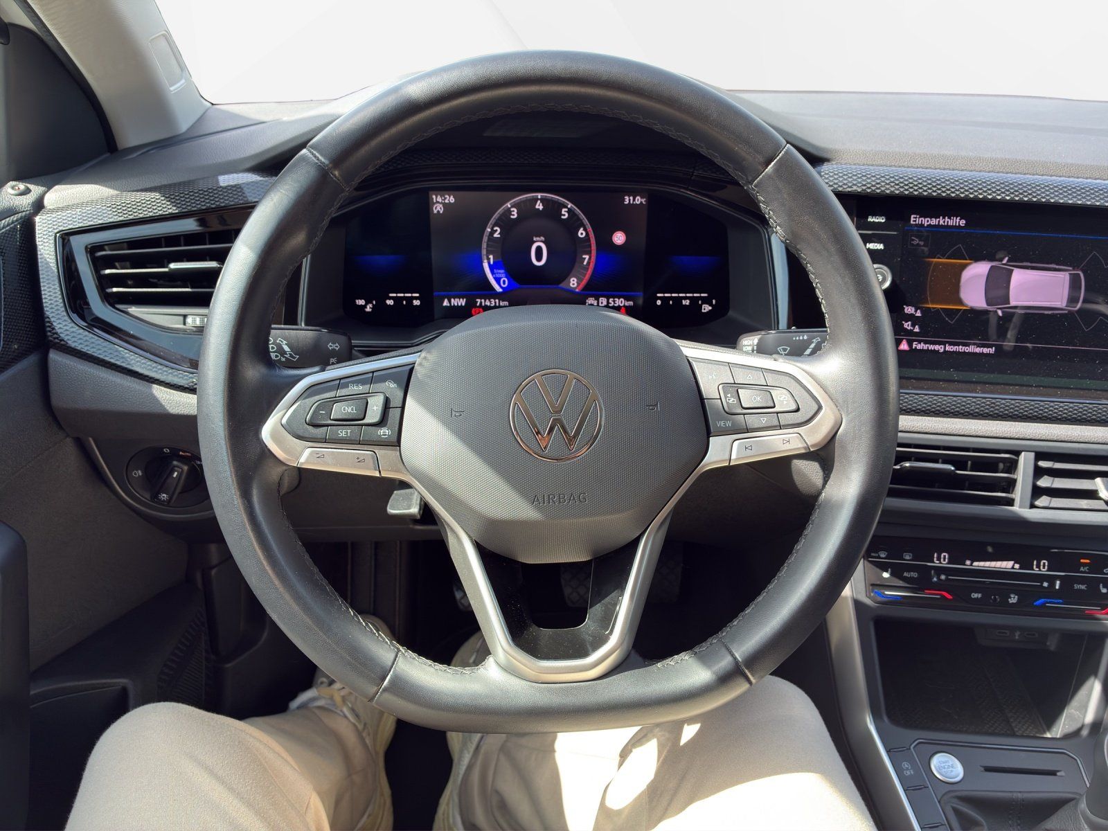 Fahrzeugabbildung Volkswagen Taigo 1.0 TSI Life Kamera,LED,Navi,PDC,SHZ,LM