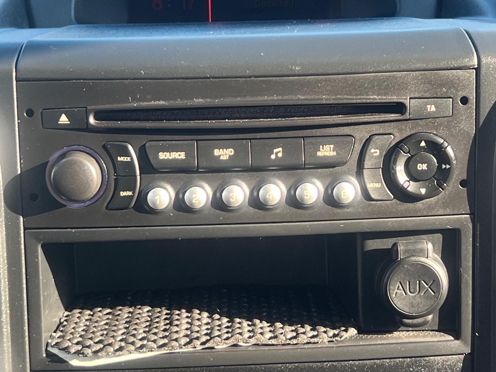 Peugeot Partner Tepee Active Automatik SHZ Klima Tempoma