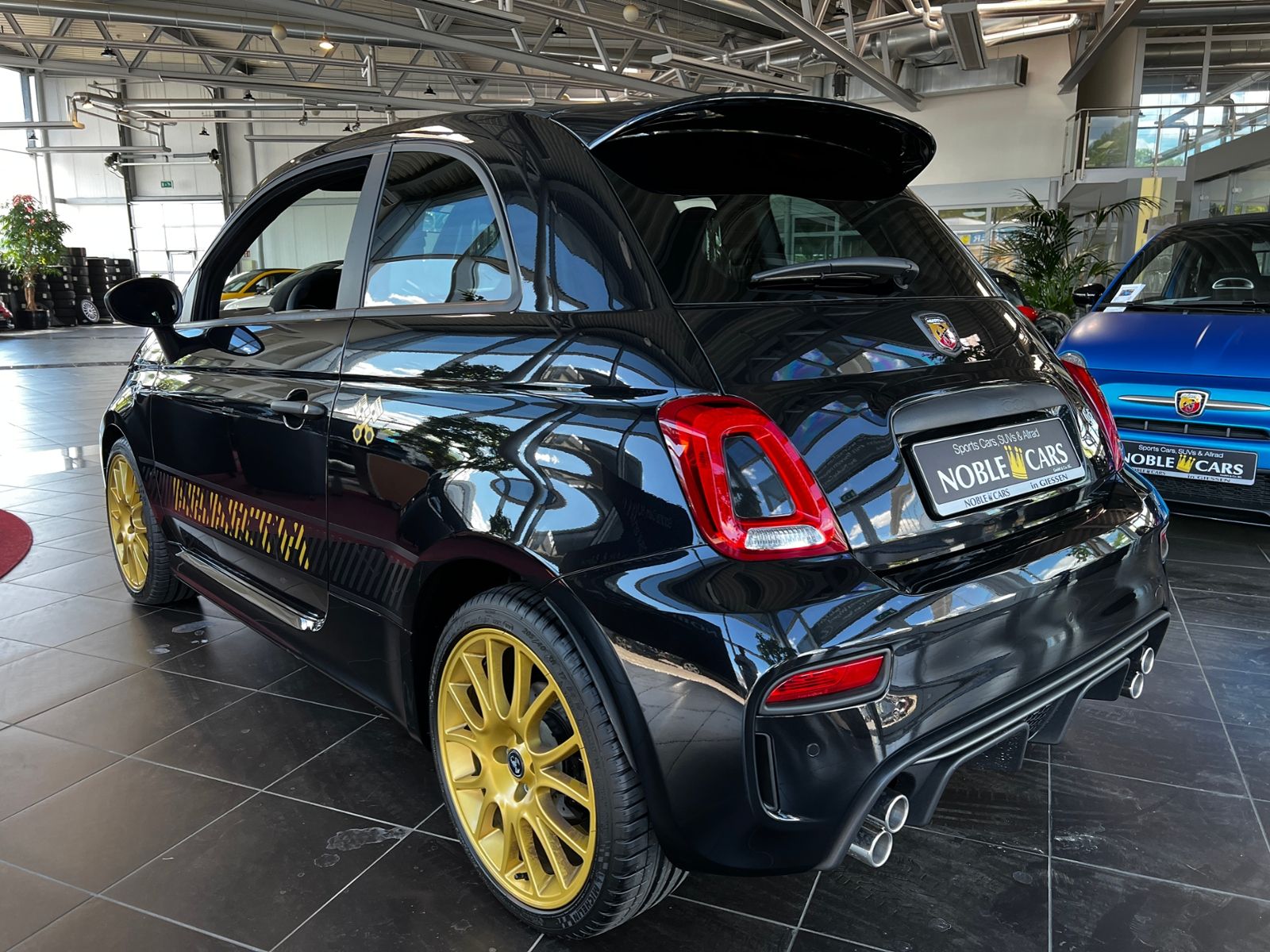 Fahrzeugabbildung Abarth 695 75 Anniversario BEATS Full Link KLIMA NAVI