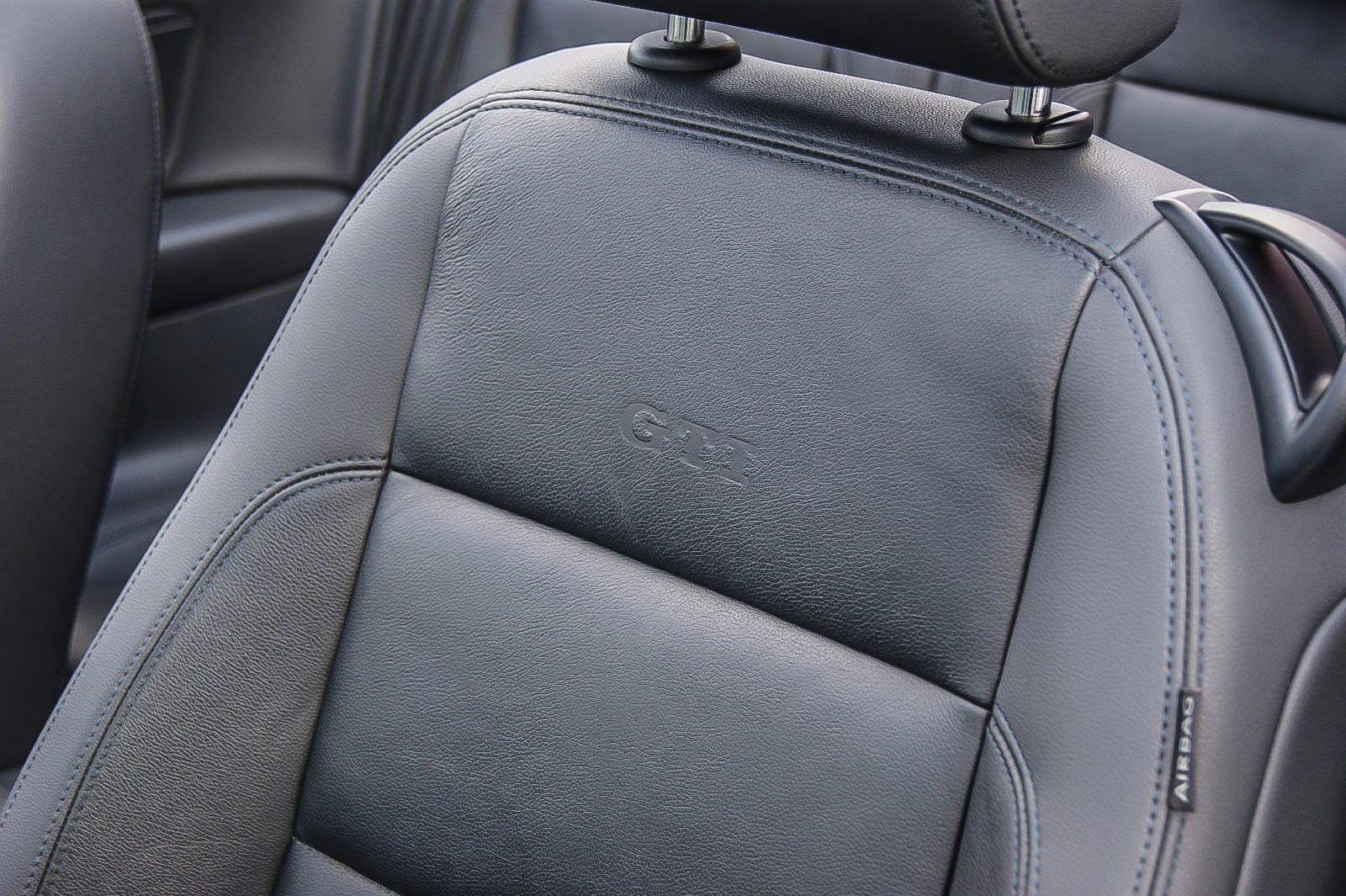 Fahrzeugabbildung Volkswagen Golf VI GTI Cabriolet 20TSI DSG XENON LEDER NAVI