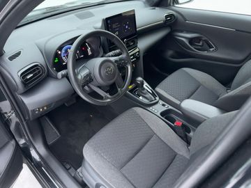 Toyota Yaris Cross 1.5 VVT-iE Hybrid 92PS AUTOMAITKLED