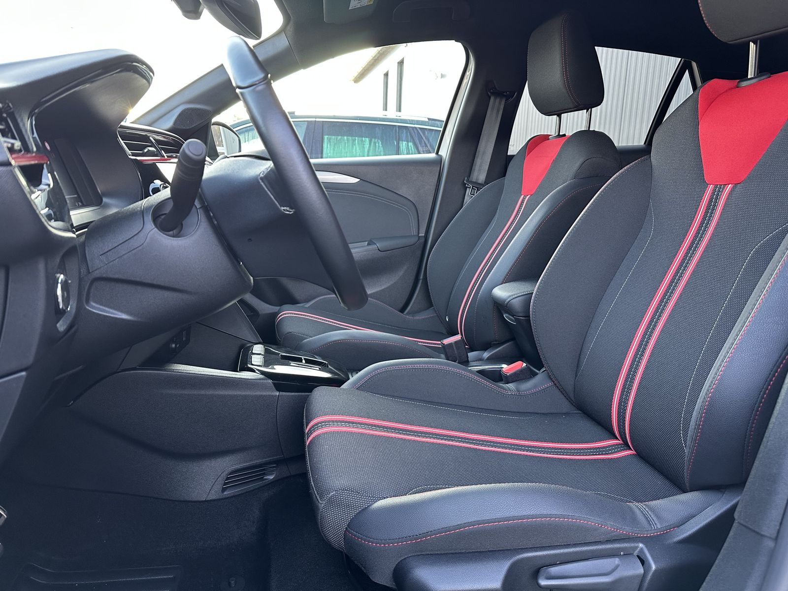 Fahrzeugabbildung Opel Corsa e GS-Line 5-Türer NAV+LED+SHZ+17ZO+CARPLAY