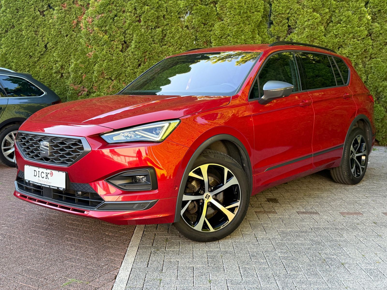 Fahrzeugabbildung SEAT Tarraco 2.0TDI DSG FR LED+NAV+ACC+CARPl+SHZ+MEMO