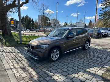 Fahrzeugabbildung BMW X1 18i sDrive X-Line*Kamera*Bi-Xenon*Tempomat*