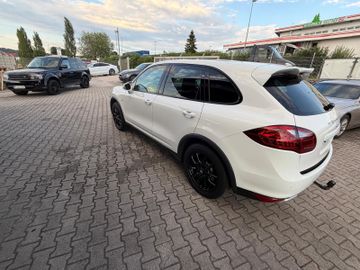 Porsche Cayenne - 7