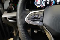 Volkswagen Golf VIII 1.5TSI R-Line Black Style AHK Pano 360