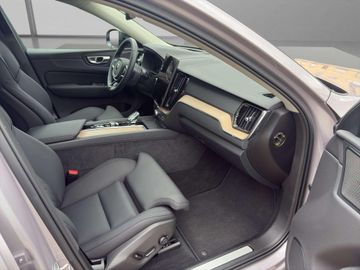 Volvo XC60 T6 Plug-In Hybrid AWD Facelift Plus Dark