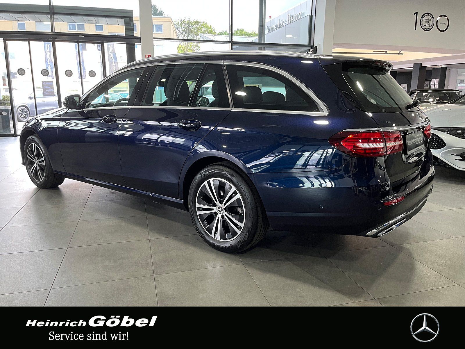Fahrzeugabbildung Mercedes-Benz E 220 d T AVANTGARDE+STANDHZ.+LED+KAMERA+SPUR-P.