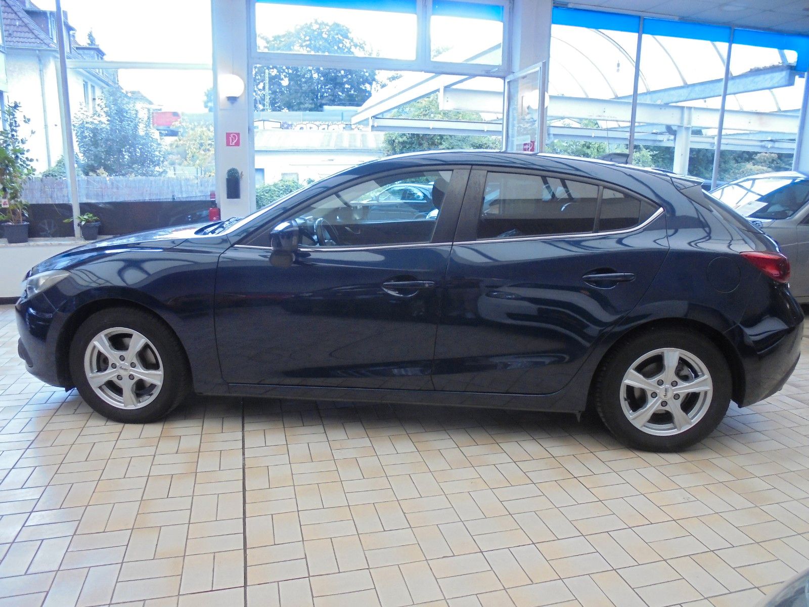 Fahrzeugabbildung Mazda 3 Lim. Center-Line/Shz/Navi/1.Hand/