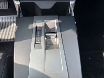 Fotografie des Opel Frontera Electric GS Kamera Navi Sitz-/Lenkradhz