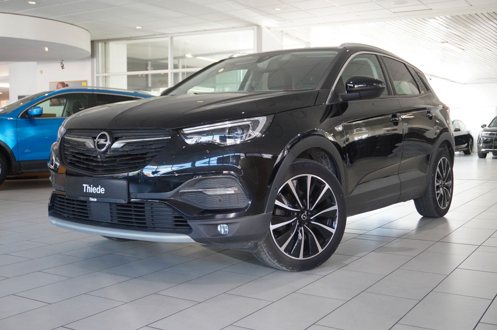 Fahrzeugabbildung Opel Grandland (X) 1.5D ULTIMATE NAVI/LED/360°/SH/AHK