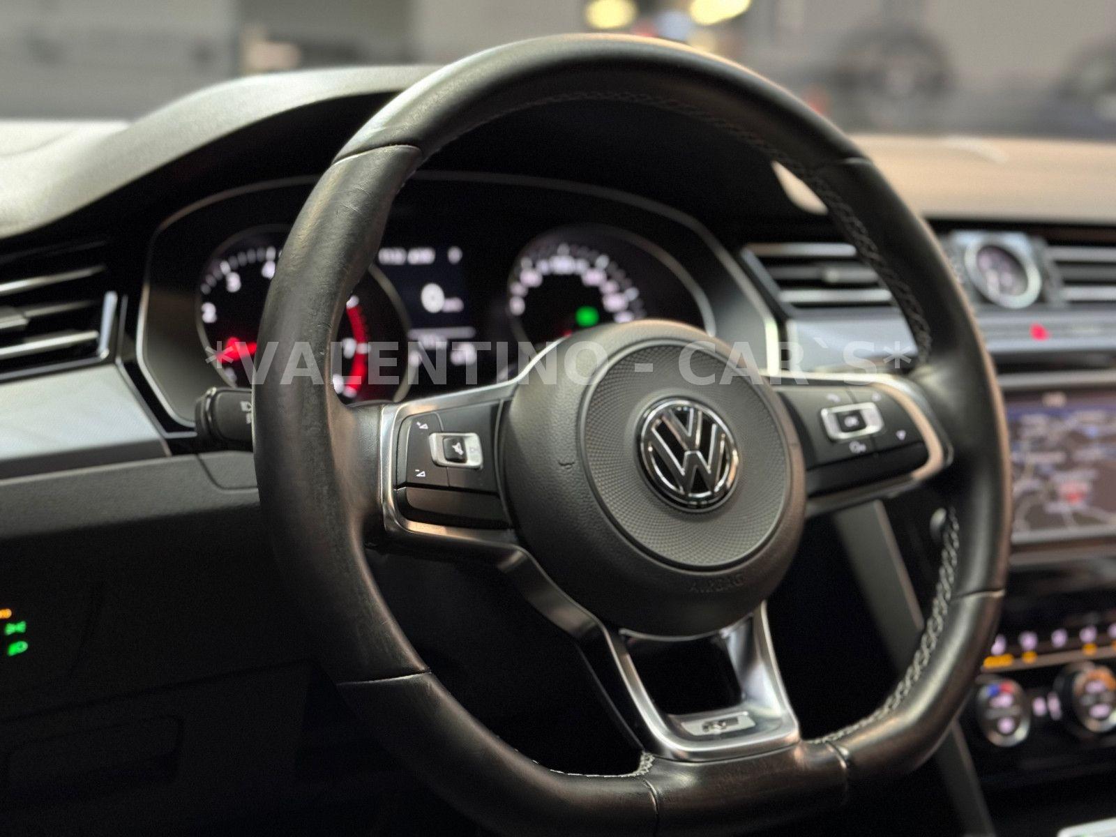 Volkswagen Passat Variant R-Line DSG/Navi/Standhzg/Shz/LED