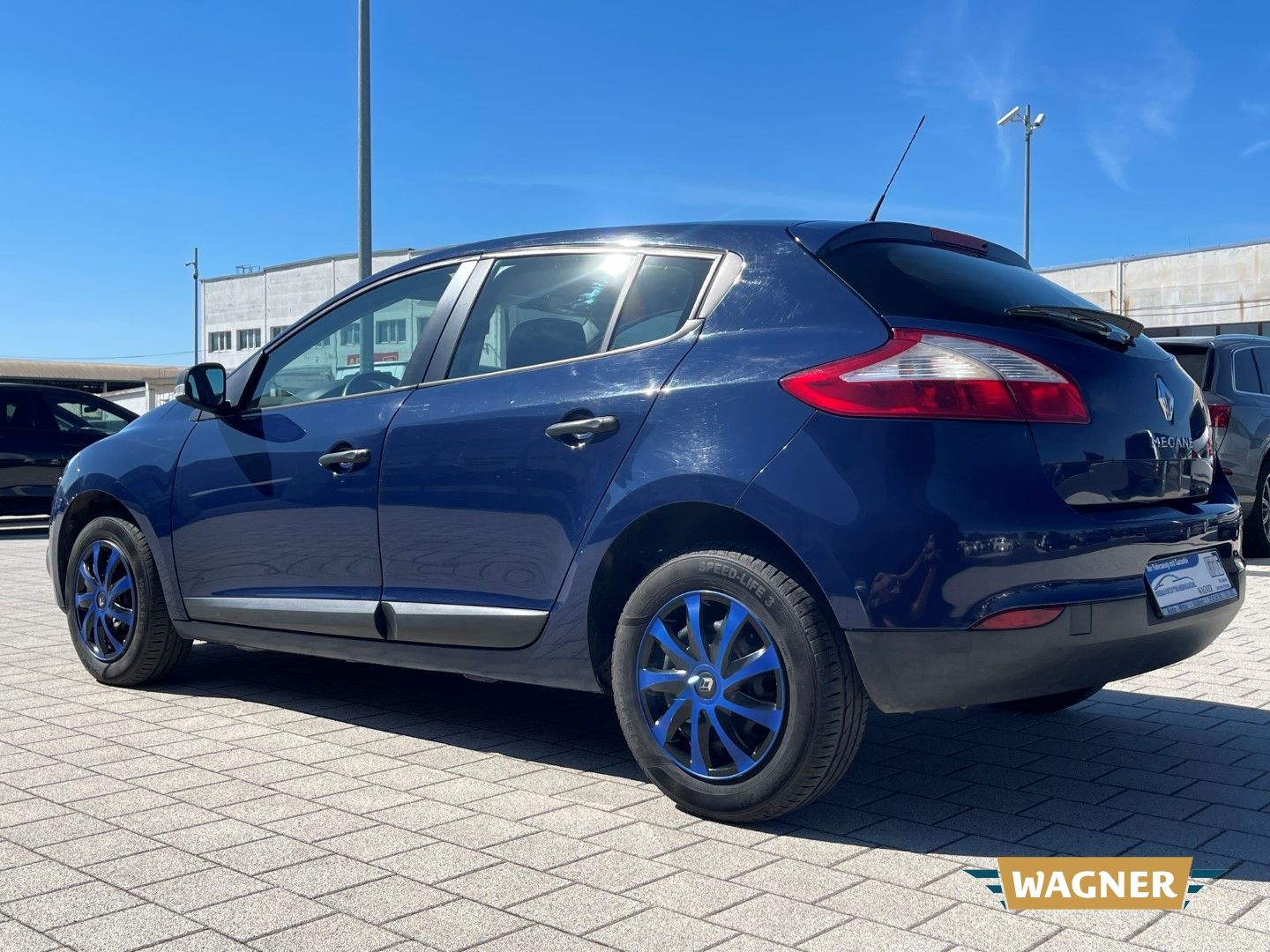 Fahrzeugabbildung Renault Megane III Authentique 1.6 Klima