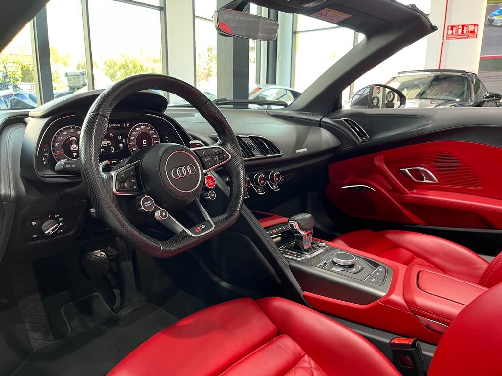 Audi R8