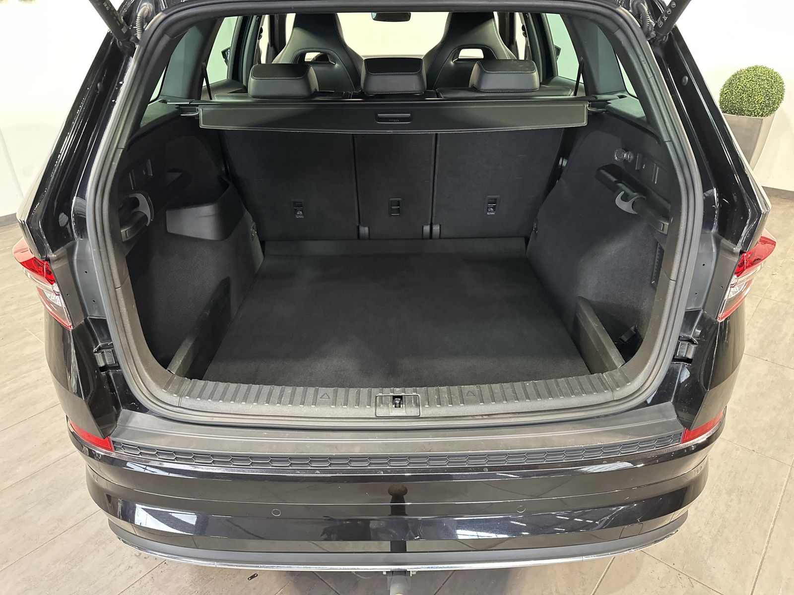 Fahrzeugabbildung SKODA Kodiaq 2.0 TDI 4x4 DSG Sportline NAV+LED+KAM+AHK