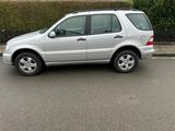 Mercedes-Benz ML350 - Mercedes-Benz ML 350 aus 2004