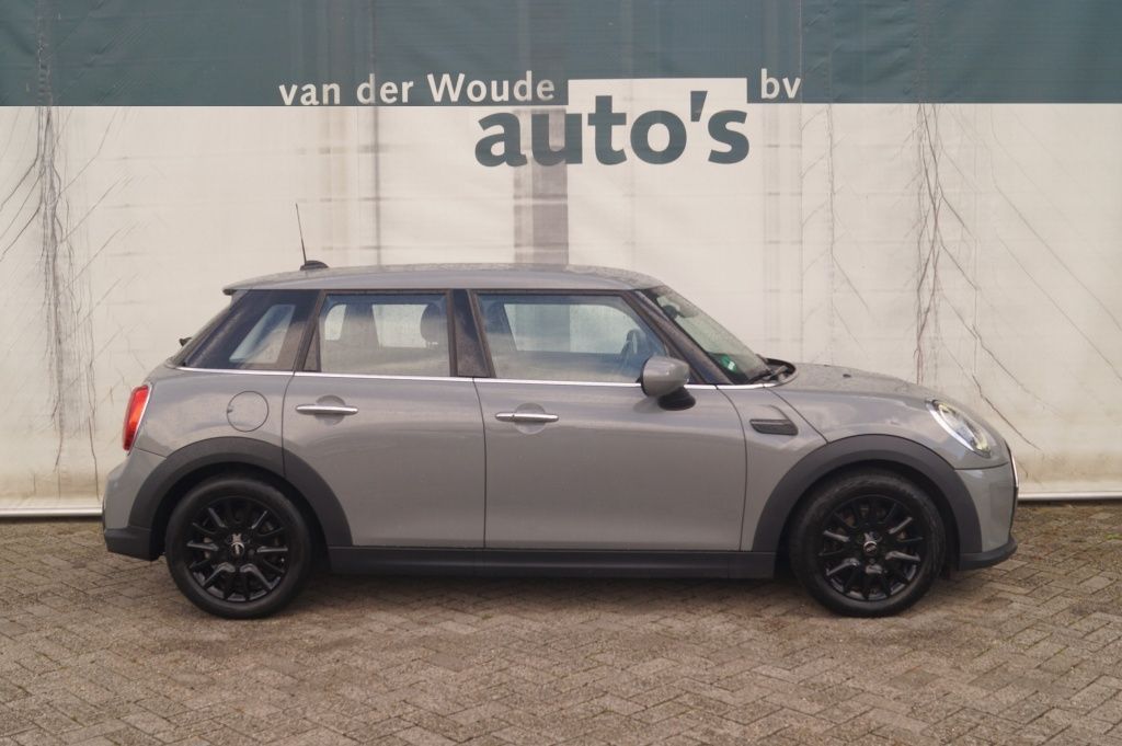 MINI Cooper 5-türig 1.5 136pk automatik Cooper Busine imagem 2