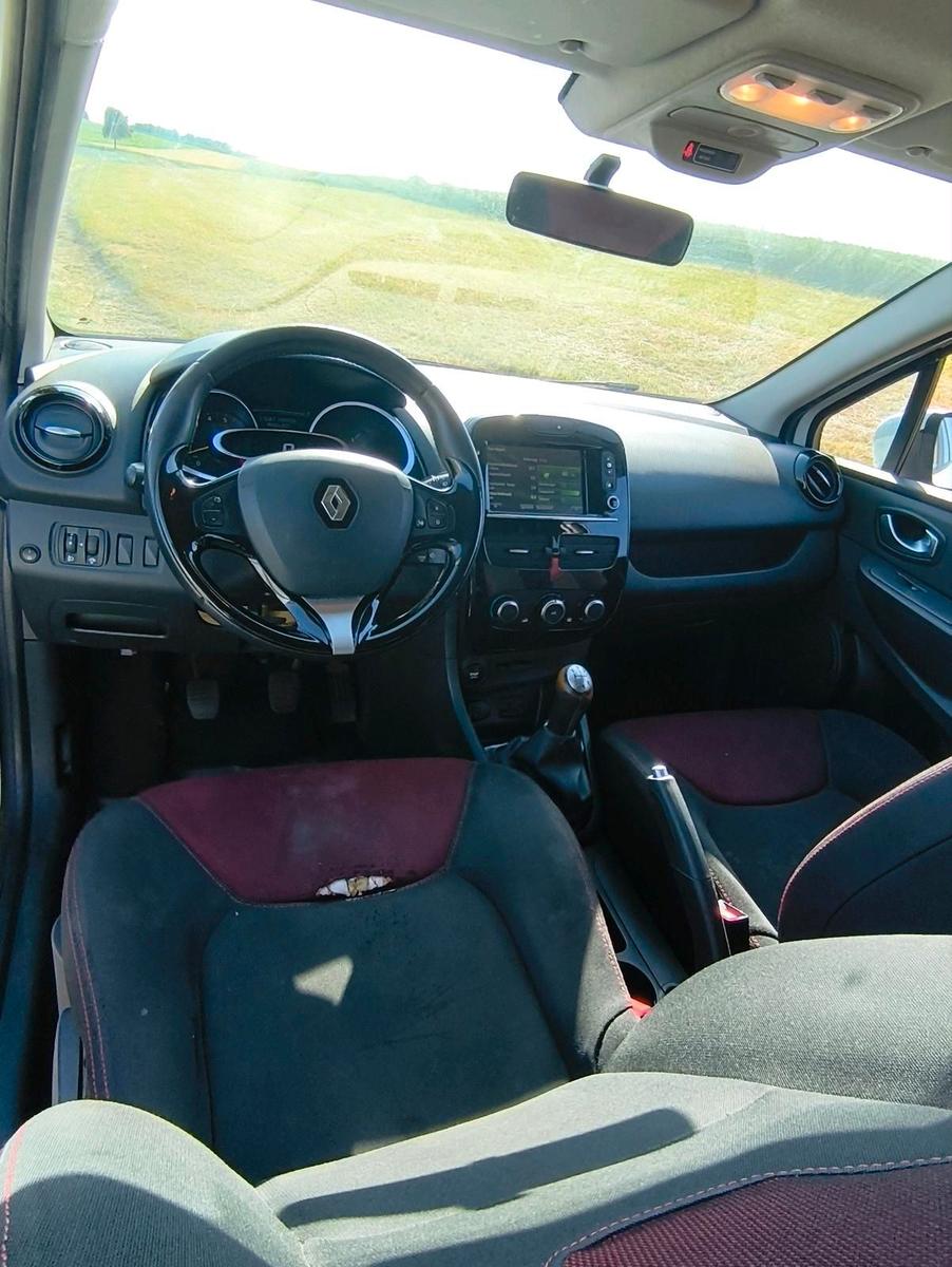 Renault Clio 2015 — photo 9