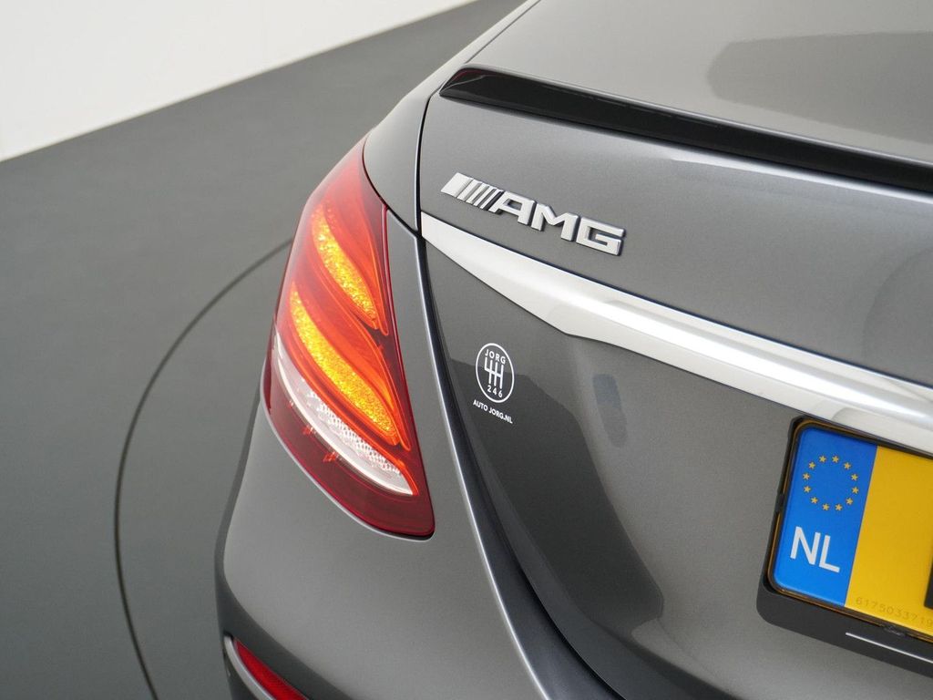 Mercedes-Benz E 63 AMG S 4MATIC+ Händlerwartung panorama dach