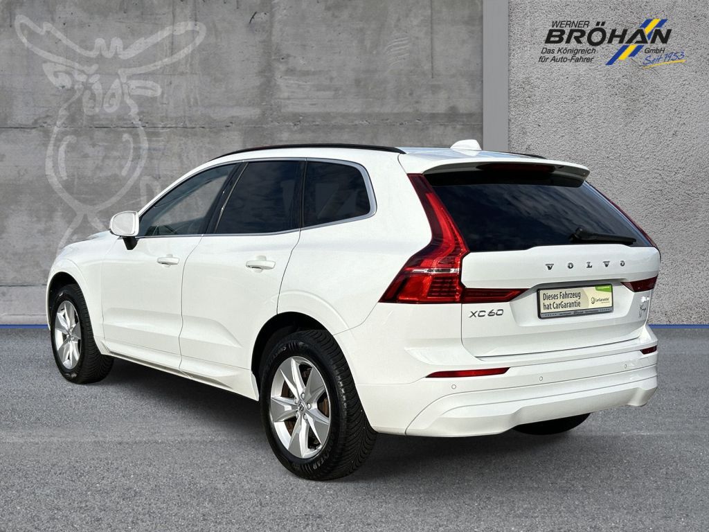 Fahrzeugabbildung Volvo XC60  B4  BENZIN  FWD  8-AT  MOMENTUM PRO