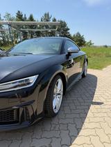 Audi TTS TFSI S tronic quattro Coupe  - schwarze Audi TTS