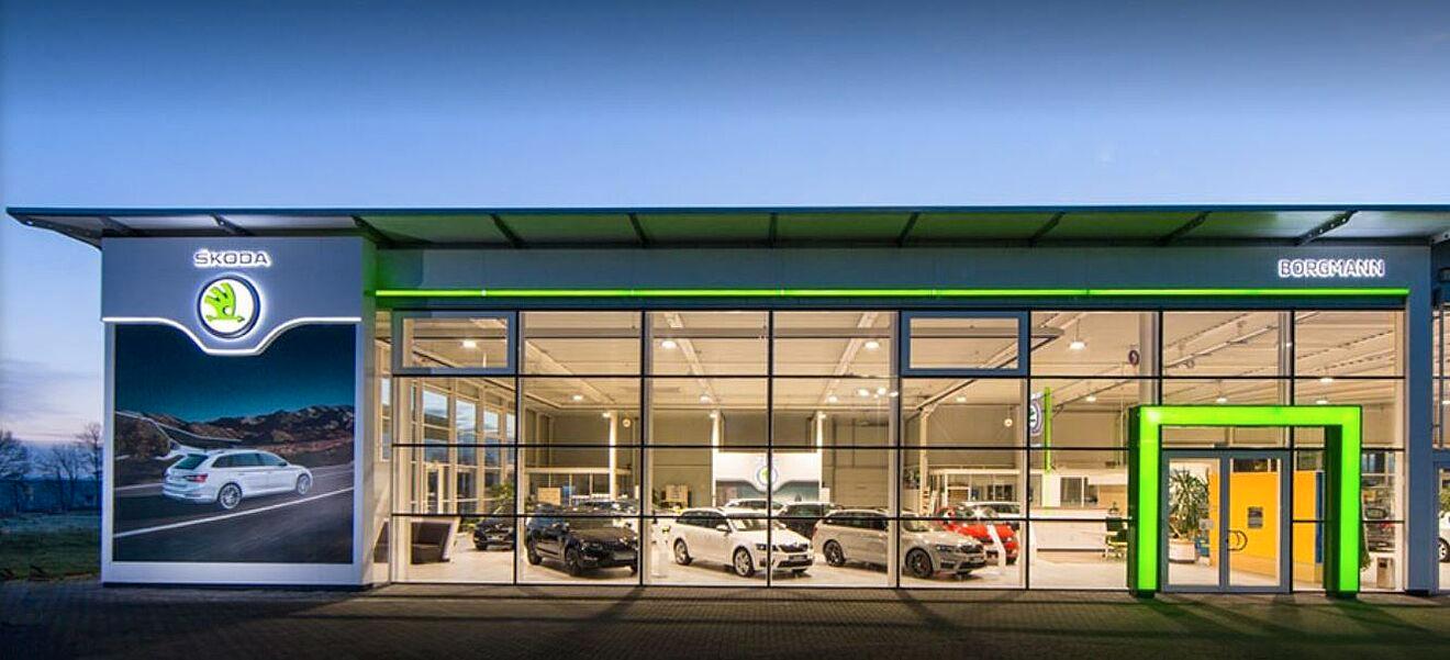 showroom-image-top