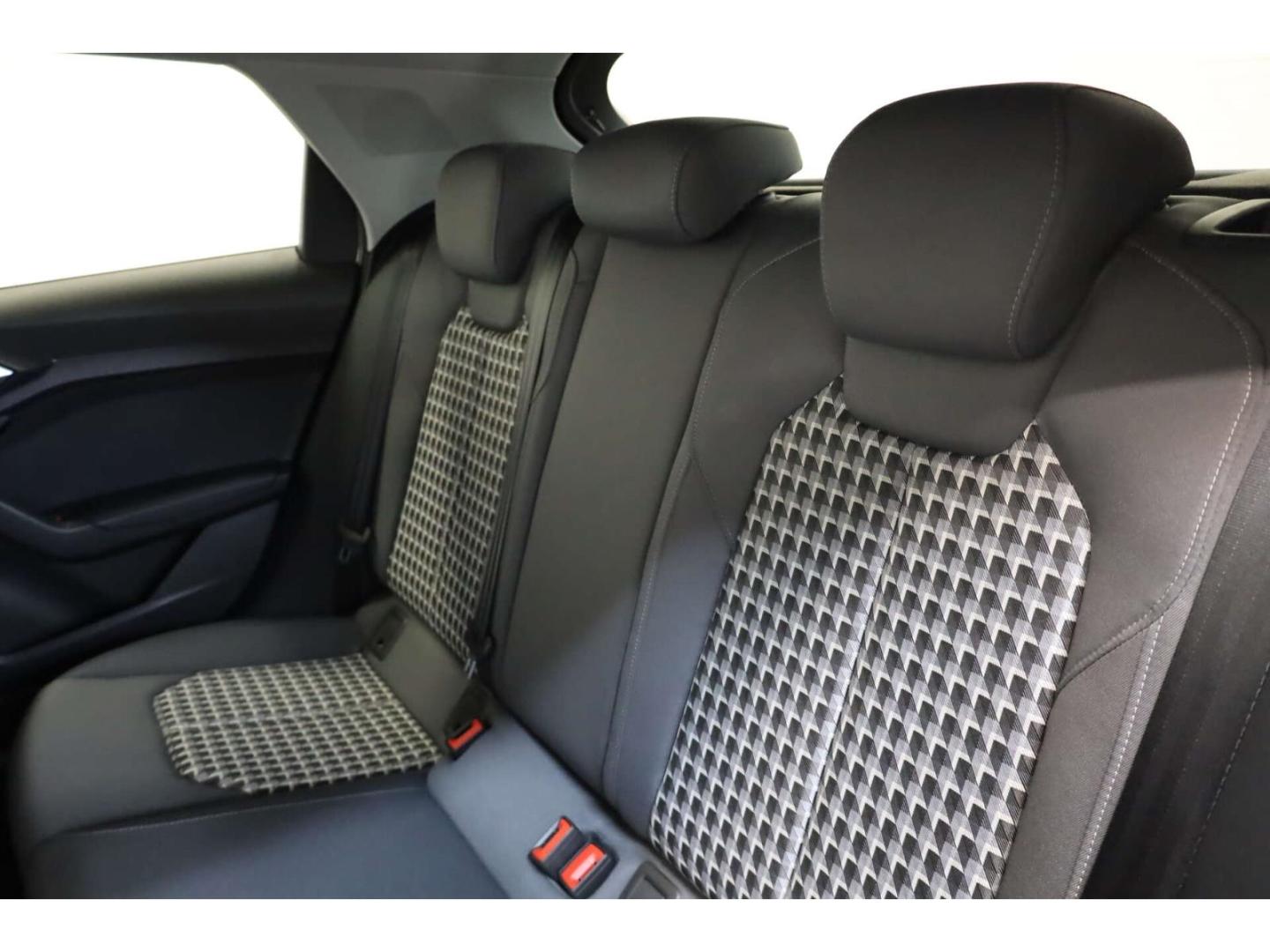 Audi A1 Sportback 35 TFSI Advanced S-Tronic NAV/LED, миниатюра 11