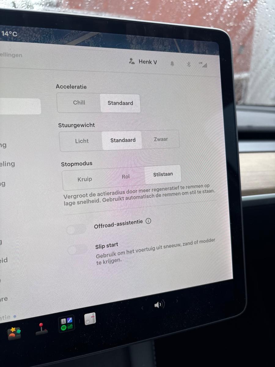Tesla Model Y Long Range 75kWh 351ch 4x4 - 1 ère main - TVA récupérable - Volant chauffants - HUD - Non fumeur