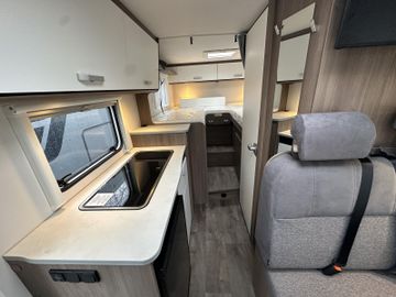 Carado pro+ V 337 Pro+DigitalSafetyACCSolar2.Batte