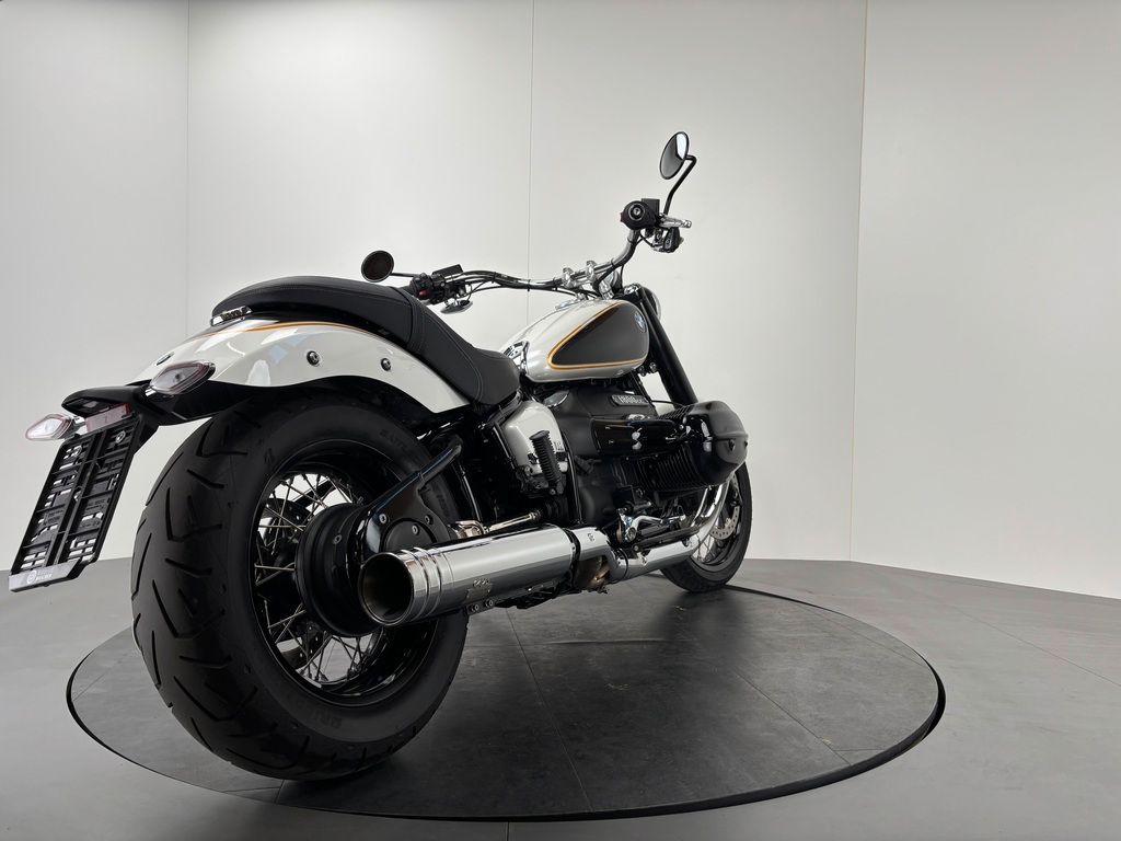 Fahrzeugabbildung BMW R18 *JEKILL&HYDE-AUSPUFF *BEACHBAR-LENKER